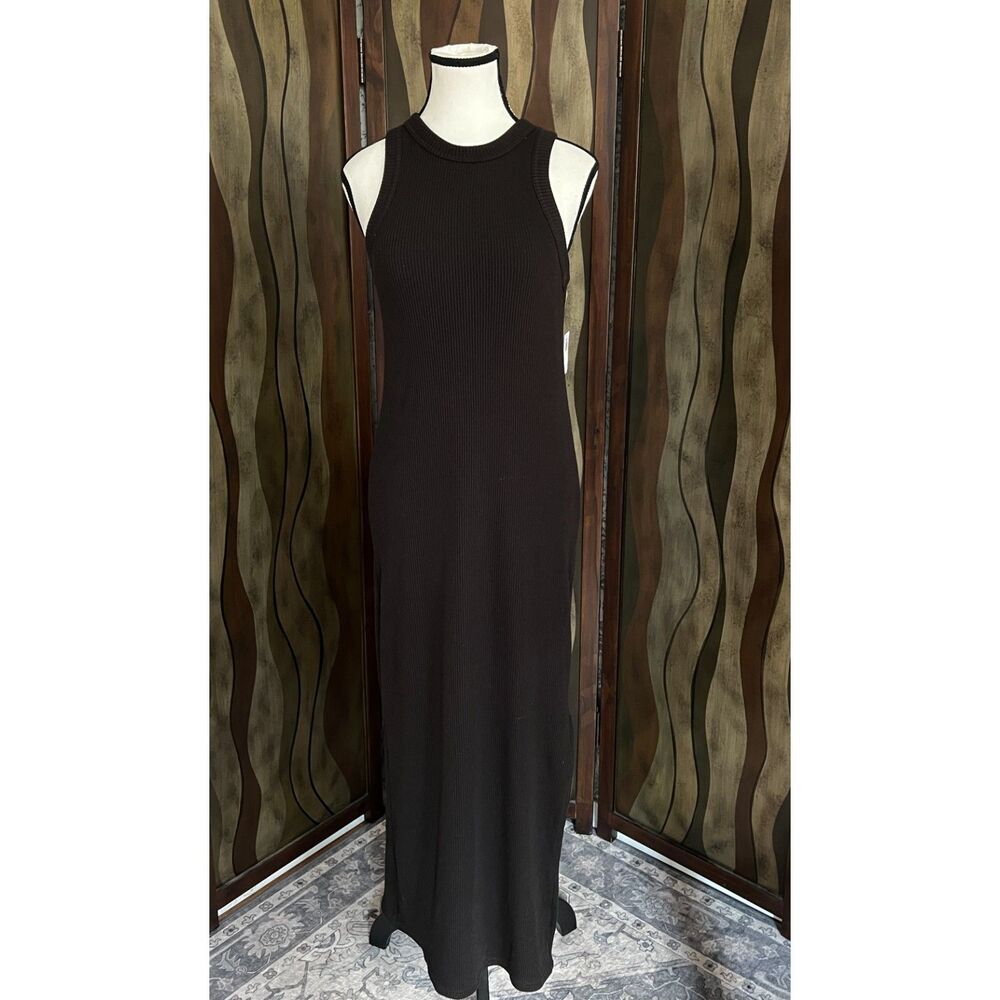 NWT Old Navy black ribbed maxi dress. Size M.